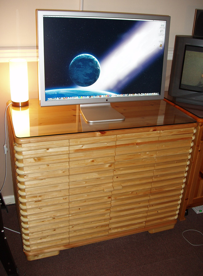 Mac Pro Desk 1